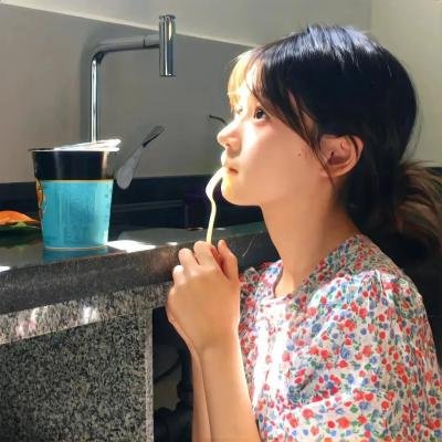 白衣怪客